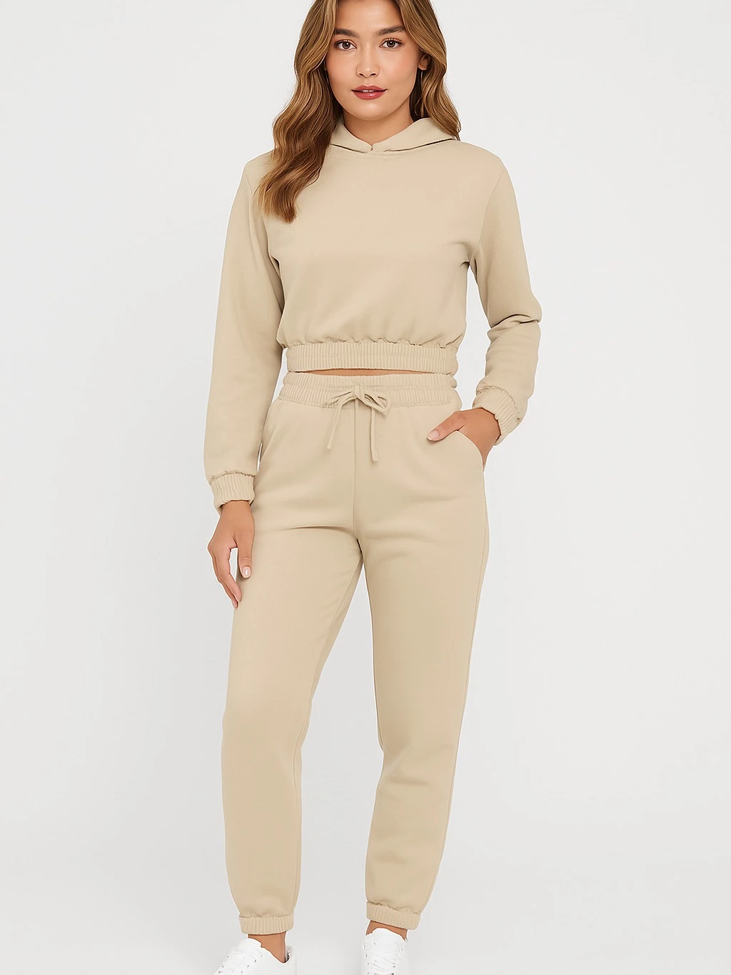 Conjunto Feminino de Moletom Calça Jogger e Cropped Com Capuz